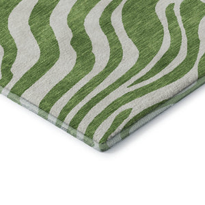 HomeRoots 8' Green And Ivory Animal Print Round Rug – Washable, UV Protected, Durable, Family-Friendly Design 681758