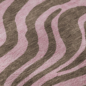 HomeRoots 8' Brown and Pink Animal Print Washable Round Rug with UV Protection – Stylish, Durable & Easy Care! 681818