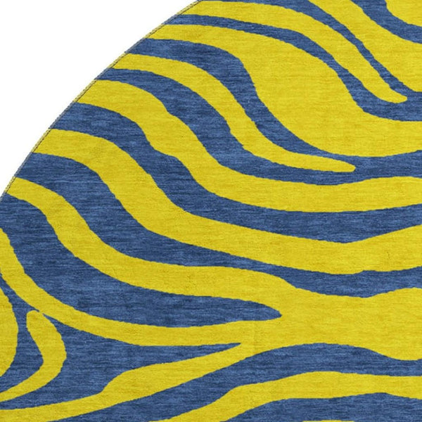 HomeRoots 8' Washable Yellow and Navy Blue Animal Print Round Rug with UV Protection for Modern Spaces 681866