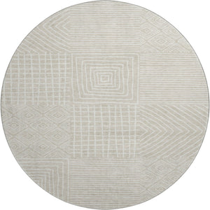 HomeRoots 8' Beige and Ivory Geometric Round Rug – Washable, UV-Protected, Durable for High-Traffic Areas 681872