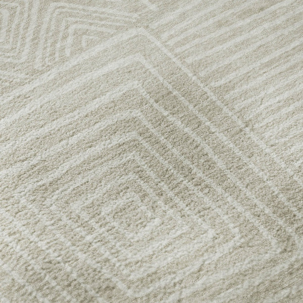 HomeRoots 8' Beige and Ivory Geometric Round Rug – Washable, UV-Protected, Durable for High-Traffic Areas 681872