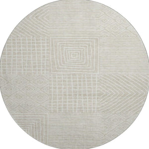 HomeRoots 8' Beige and Ivory Geometric Round Rug – Washable, UV-Protected, Durable for High-Traffic Areas 681872