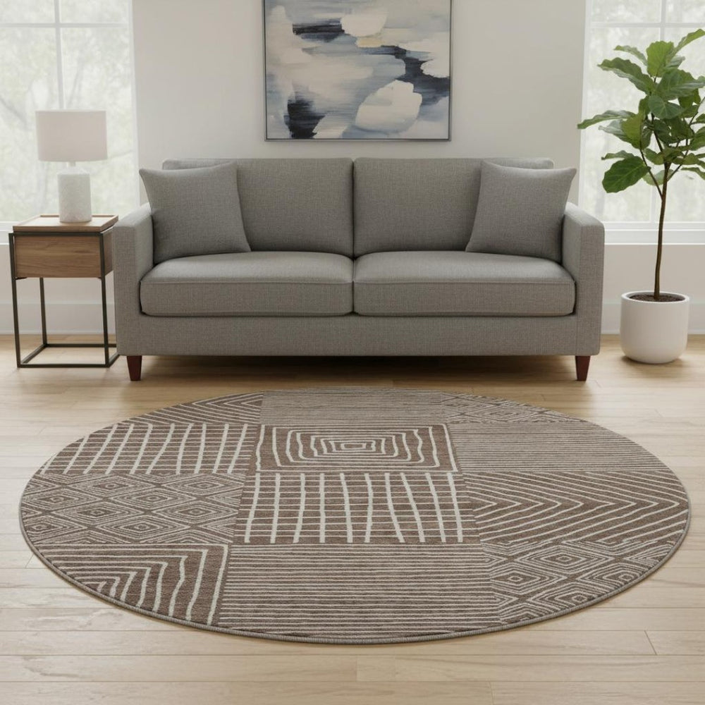 HomeRoots 8' Brown and Beige Geometric Washable Round Rug - Durable, Stain-Resistant, UV-Protected Comfort 681878