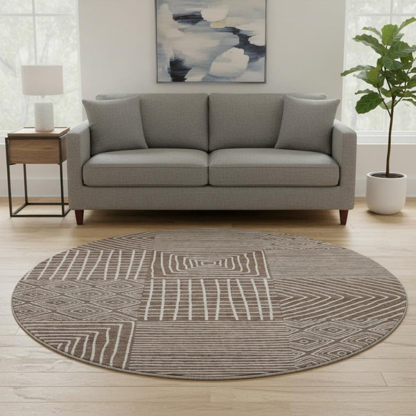 HomeRoots 8' Brown and Beige Geometric Washable Round Rug - Durable, Stain-Resistant, UV-Protected Comfort 681878