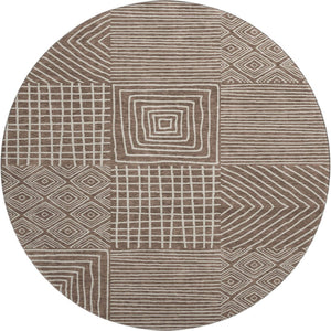 HomeRoots 8' Brown and Beige Geometric Washable Round Rug - Durable, Stain-Resistant, UV-Protected Comfort 681878