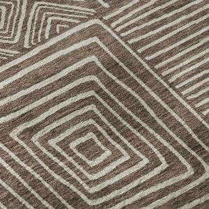 HomeRoots 8' Brown and Beige Geometric Washable Round Rug - Durable, Stain-Resistant, UV-Protected Comfort 681878