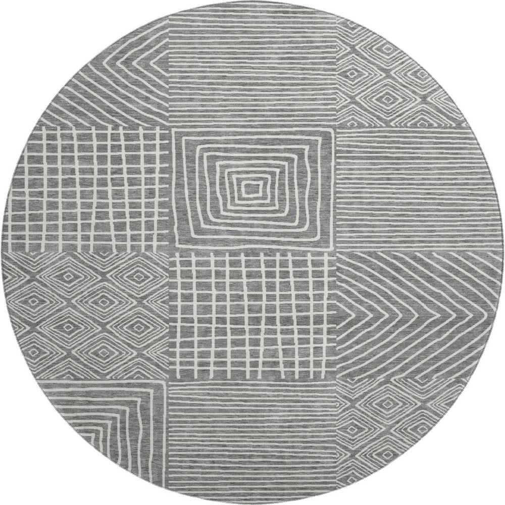 HomeRoots 8' Charcoal and Ivory Geometric Washable Round Rug – Durable, Stylish, and UV-Protected for Every Space! 681884