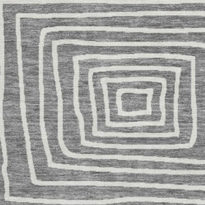 HomeRoots 8' Charcoal and Ivory Geometric Washable Round Rug – Durable, Stylish, and UV-Protected for Every Space! 681884