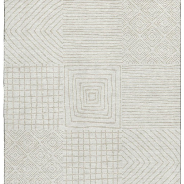 HomeRoots 5' X 8' Stylish Ivory Beige Geometric Area Rug - Washable, UV Protected, Pet & Kid Friendly Design! 681895