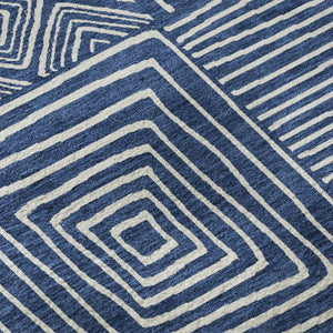 HomeRoots 8' Navy Blue Round Area Rug with Geometric Design - Washable, UV Protected & Perfect for High Traffic Areas 681908