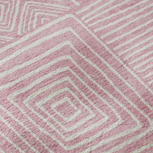 HomeRoots 8' Pink and Ivory Geometric Round Rug - Washable, UV Protected, Ideal for Busy Homes & Modern Décor 681920