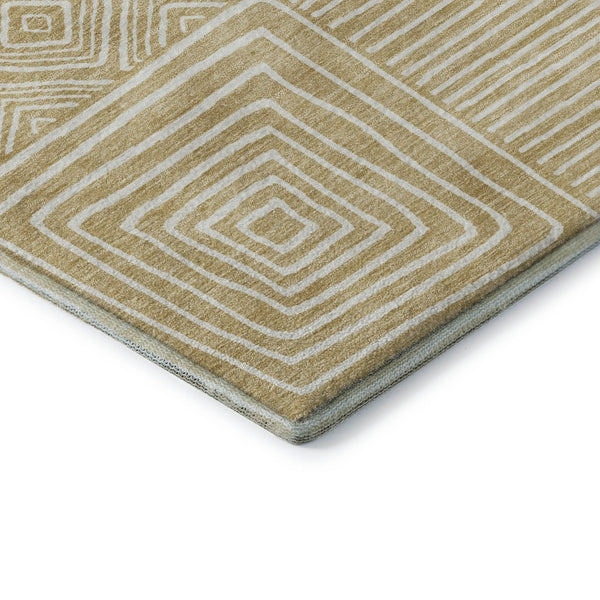 HomeRoots 8' Wheat and Ivory Geometric Round Rug – Washable, UV-Protected, Stylish & Durable for Any Space 681938