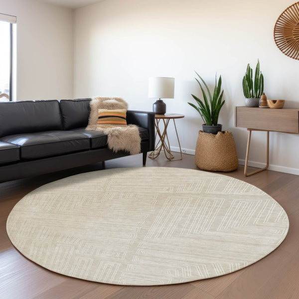 HomeRoots 8' Beige and Ivory Geometric Round Rug - Washable, UV-Protected, Stain-Resistant for Indoor & Outdoor Use 681944