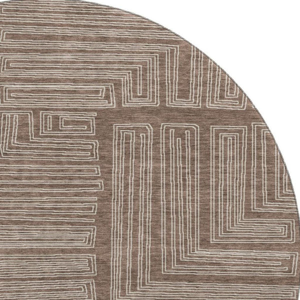 HomeRoots 8' Brown and Beige Geometric Round Rug - Washable, UV Protected, Perfect for Homes with Kids & Pets 681956