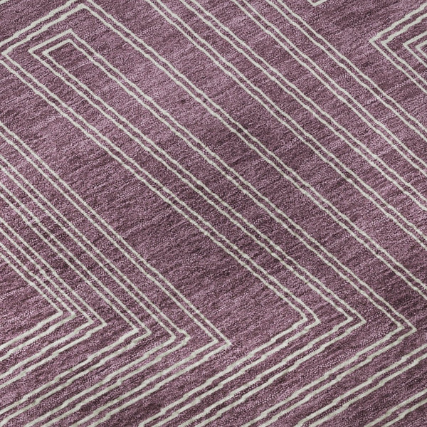 HomeRoots 8' Stunning Eggplant & Ivory Geometric Washable Round Rug - UV Protected, Durable, Low-Maintenance! 681962
