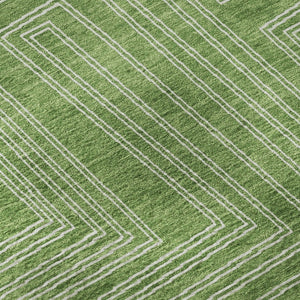 HomeRoots 8' Green And Ivory Geometric Round Rug - Washable, UV-Protected, Perfect for Busy Homes with Kids! 681968
