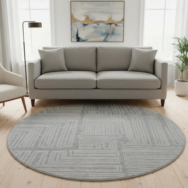 HomeRoots 8' Gray and Ivory Geometric Round Rug - Washable, UV-Protected, Stain-Resistant for High Traffic Areas 681980