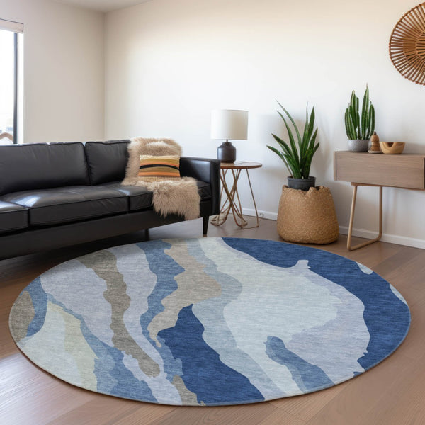 HomeRoots 8' Blue and Gray Abstract Washable Round Rug - Durable, Stain-Resistant, UV Protected for Homes! 682106