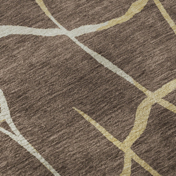 HomeRoots 8' Brown Beige and Gold Abstract Geometric Round Rug - Washable, UV Protected, Pet-Friendly Style! 682262