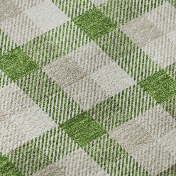 HomeRoots 8' Emerald Beige and Ivory Plaid Washable Round Rug - Durable, UV-Protected for Homes with Kids & Pets 682538