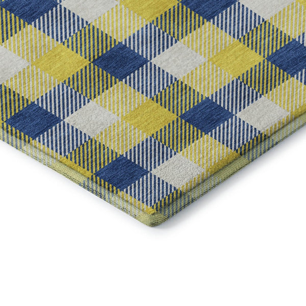 HomeRoots 8' Stylish Yellow, Navy Blue & Ivory Plaid Washable Round Rug with UV Defense for High-Traffic Homes 682598