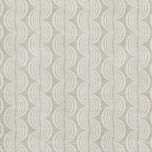 HomeRoots 5' X 8' Beige and Ivory Ogee Area Rug - Durable, Stain-Resistant, UV Protected for Modern Homes 682675