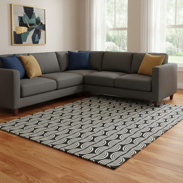 HomeRoots 10' X 14' Black And Ivory Ogee Area Rug – Washable, UV-Protected, Stain Resistant for Indoor & Outdoor Use 682685