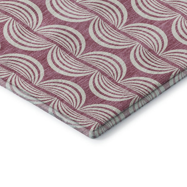 HomeRoots 5' X 8' Stylish Blush & Ivory Ogee Washable Area Rug - Stain Resistant, UV Protected & Durable! 682687