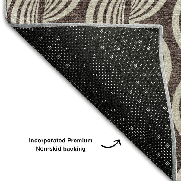 HomeRoots 5' X 8' Chocolate and Ivory Ogee Area Rug - Durable, Washable, UV-Protected for Stylish Homes 682705
