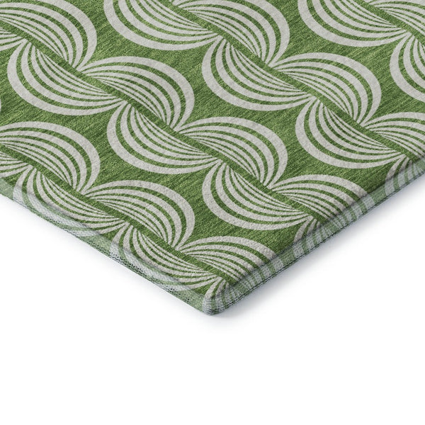 HomeRoots 8' Green and Ivory Ogee Round Area Rug - Washable, UV-Protected, Stain-Resistant, Durable Design 682712