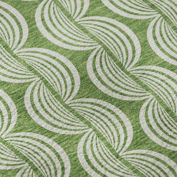 HomeRoots 8' Green and Ivory Ogee Round Area Rug - Washable, UV-Protected, Stain-Resistant, Durable Design 682712