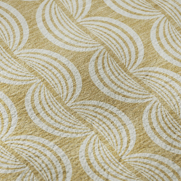 HomeRoots 8' Gold And Ivory Ogee Round Rug - Washable, UV Protected, Durable, Stylish for High-Traffic Areas 682718