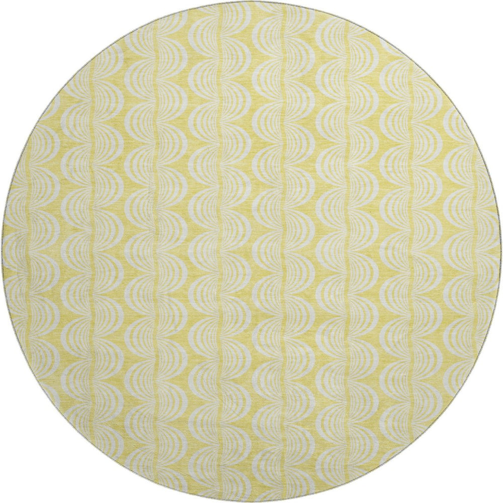 HomeRoots 8' Yellow And Ivory Ogee Round Rug - Washable, UV Protected, Durable, Perfect for Busy Homes! 682814
