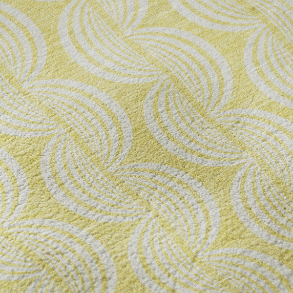 HomeRoots 8' Yellow And Ivory Ogee Round Rug - Washable, UV Protected, Durable, Perfect for Busy Homes! 682814