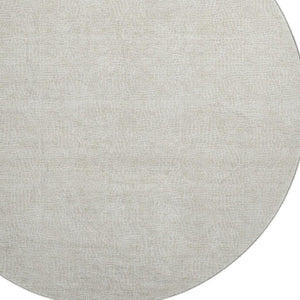 HomeRoots 8' Beige and Ivory Round Geometric Rug - Washable, Durable, UV Protected, Ideal for Modern Spaces! 682820