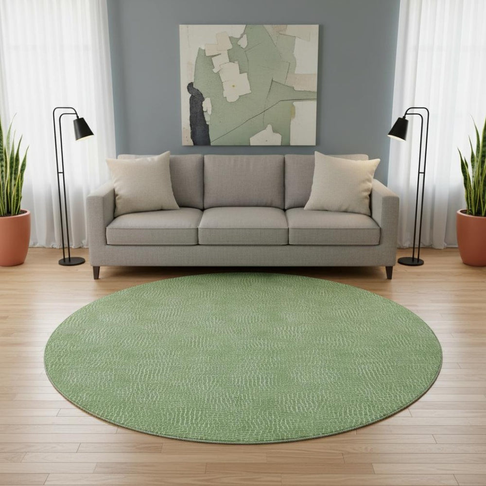 HomeRoots 8' Green and Ivory Geometric Washable Round Rug - Durable, UV-Protected, Family-Friendly Design! 682850