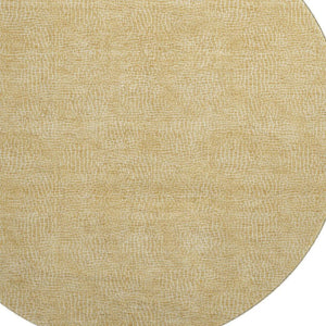 HomeRoots 8' Gold and Ivory Geometric Round Rug - Stylish, Washable, UV Protected Centerpiece for Any Room 682856