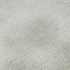 HomeRoots 8' Silver and Ivory Geometric Round Rug – Washable, UV Resistant, Perfect for High-Traffic Areas! 682934