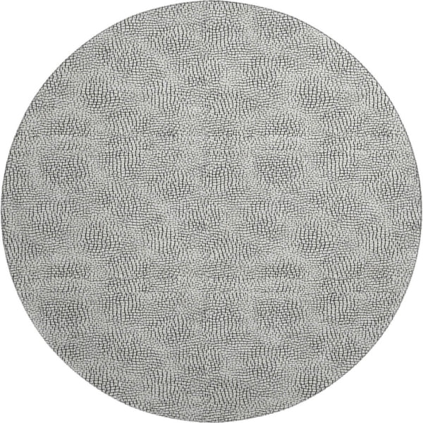 HomeRoots 8' Modern Black and White Geometric Washable Round Rug with UV Protection for High-Traffic Rooms 682940