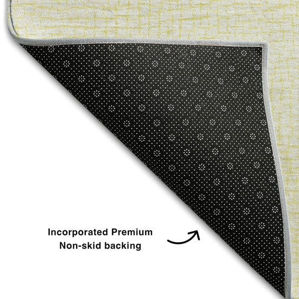 HomeRoots 8' Yellow And Ivory Geometric Washable Round Rug - UV Protected, Stain-Resistant, Modern Design 682946