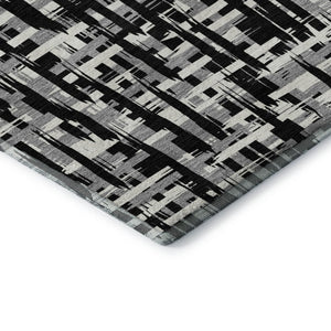 HomeRoots 8' Modern Abstract Geometric Washable Round Rug - Durable, Stain-Resistant, UV Protected Design 682952