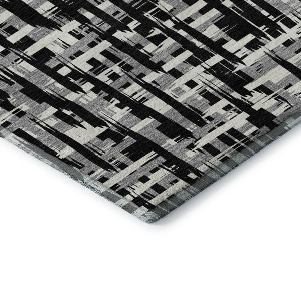 HomeRoots 8' Modern Abstract Geometric Washable Round Rug - Durable, Stain-Resistant, UV Protected Design 682952