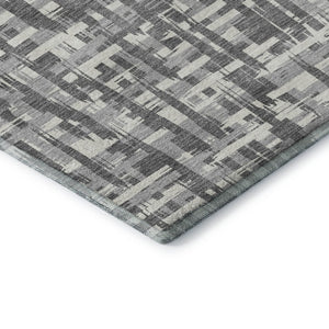 HomeRoots 8' Gray Silver and Ivory Geometric Washable Round Rug with UV Protection for Modern Spaces 682988