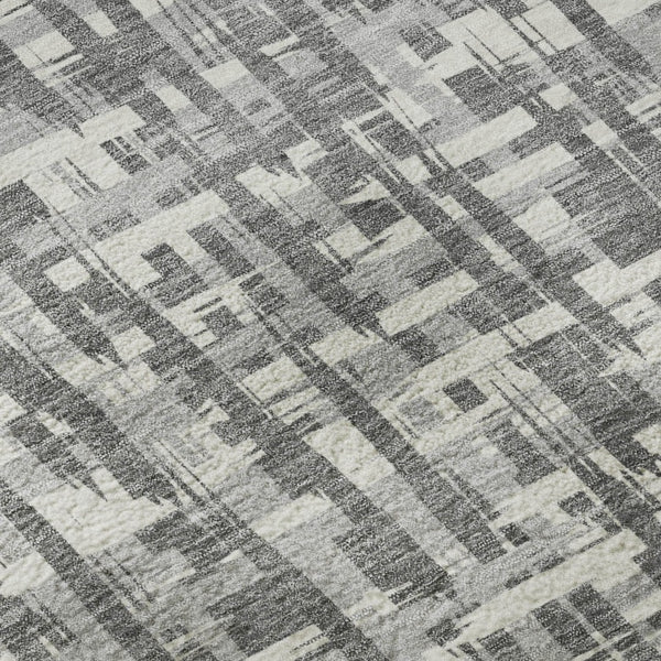 HomeRoots 8' Gray Silver and Ivory Geometric Washable Round Rug with UV Protection for Modern Spaces 682988