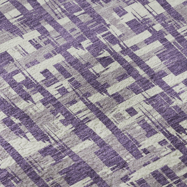 HomeRoots 8' Stylish Purple Ivory Lavender Washable Round Rug - UV Protected, Stain Resistant, Easy Care! 682994