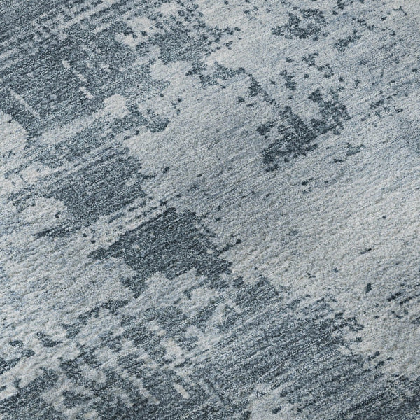 HomeRoots 8' Denim Blue and Ivory Abstract Washable Round Rug with UV Protection - Stain-Resistant Beauty! 683180
