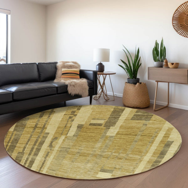 HomeRoots 8' Gold and Brown Striped Round Rug - Washable, UV Protected, Soft & Stain-Resistant for High-Traffic Areas 683264