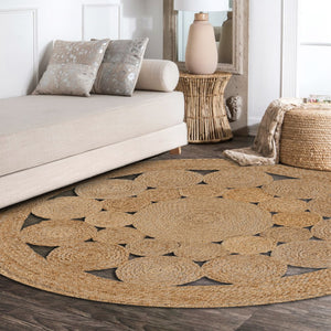 HomeRoots 5' Natural Jute Round Rug - Durable, Textured Design for Modern Spaces, Ideal for Living Rooms & More 683447