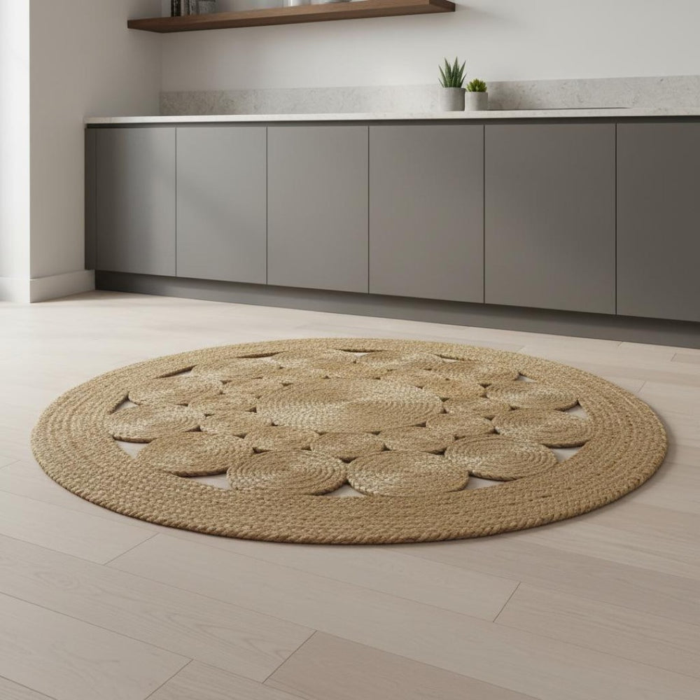 HomeRoots 5' Natural Jute Round Rug - Durable, Textured Design for Modern Spaces, Ideal for Living Rooms & More 683447