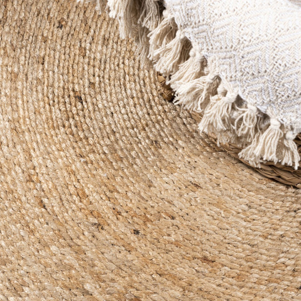 HomeRoots 5' Natural Jute Round Rug – Durable, Stylish & Perfect for Layering in Living Rooms or Entryways! 683453